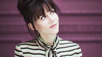 Anna Depenbusch mit Band ...