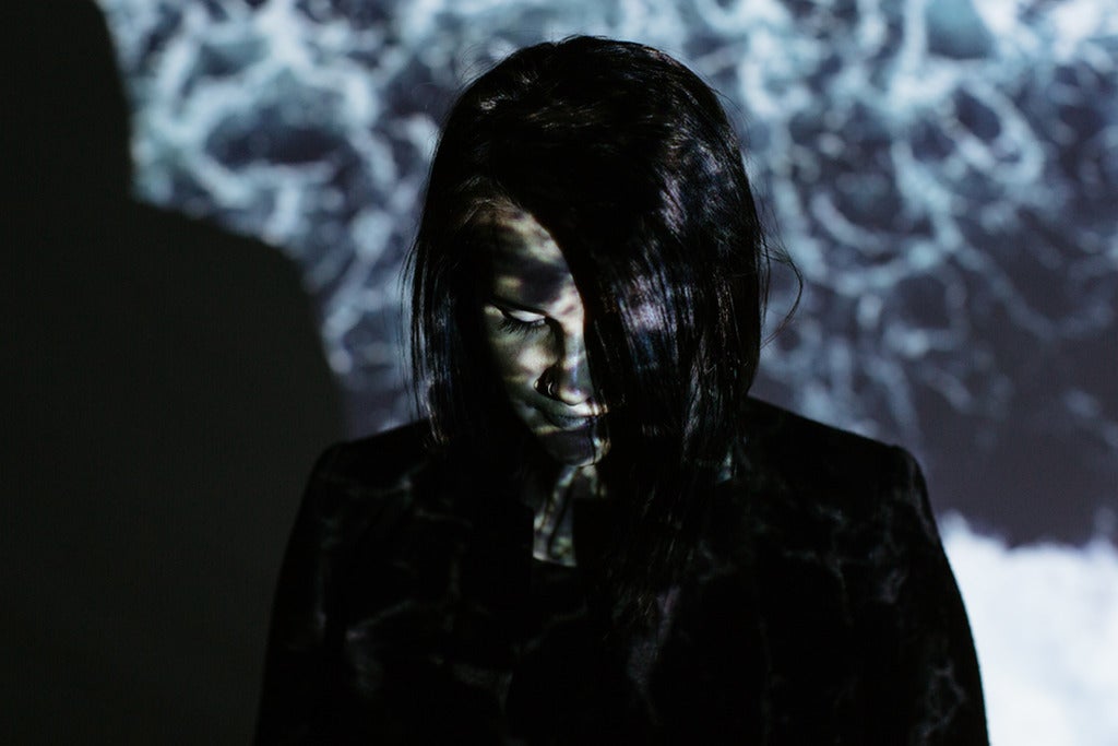 House On A Hill Tour: Amanda Lindsey Cook