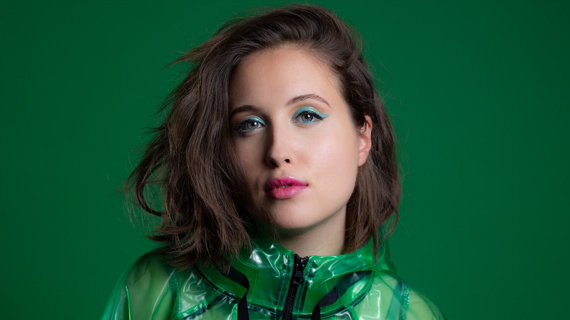 Alice Merton live