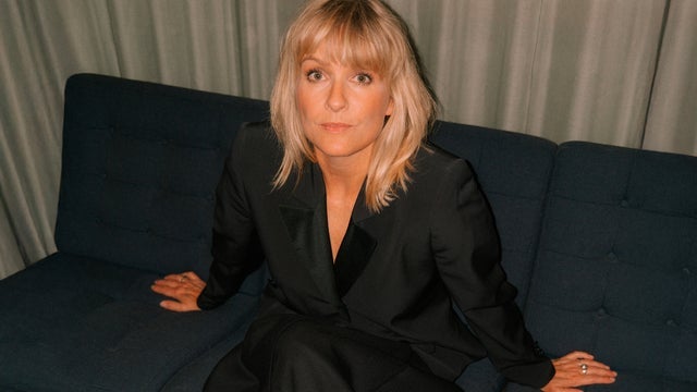 Signe Svendsen m. band i 18b