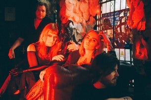 Mercy Girl, support: villaz