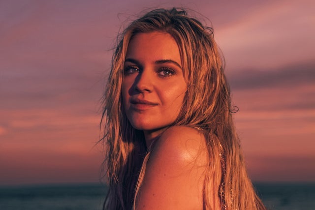 Kelsea Ballerini hero