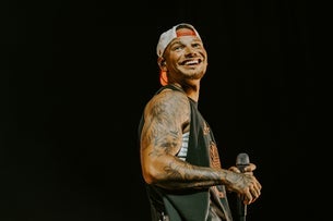 Kane Brown w/ Mackenzie Carpenter
