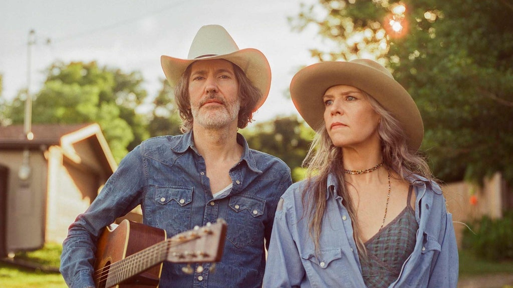 Gillian Welch & David Rawlings Play Grateful Dead Acoustic Reckoning