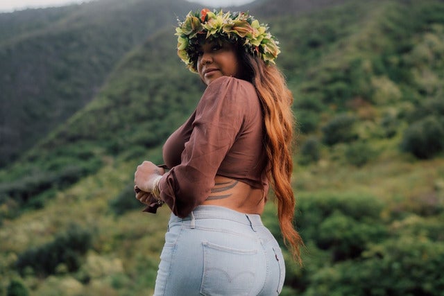 presale code for Tenelle tickets in Anaheim - CA (The Parish at House of Blues Anaheim)