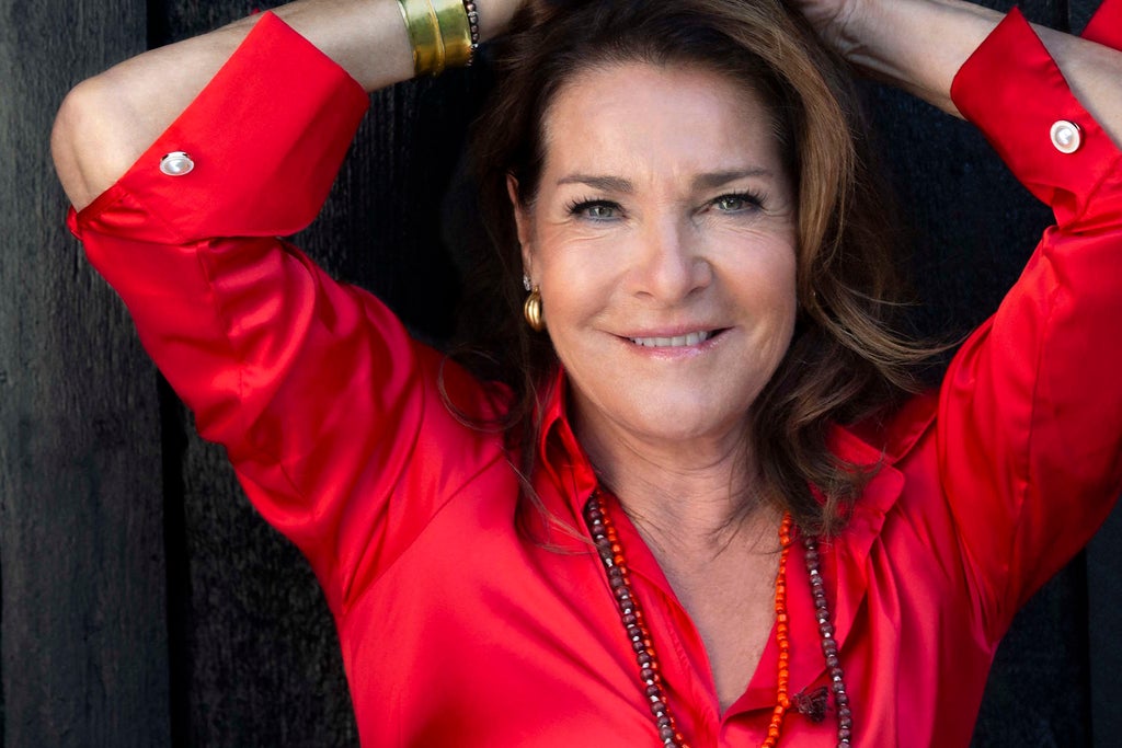 LIS SØRENSEN inkl. 4-retters middag med vin, vand og øl