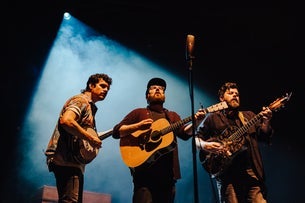 Bear's Den