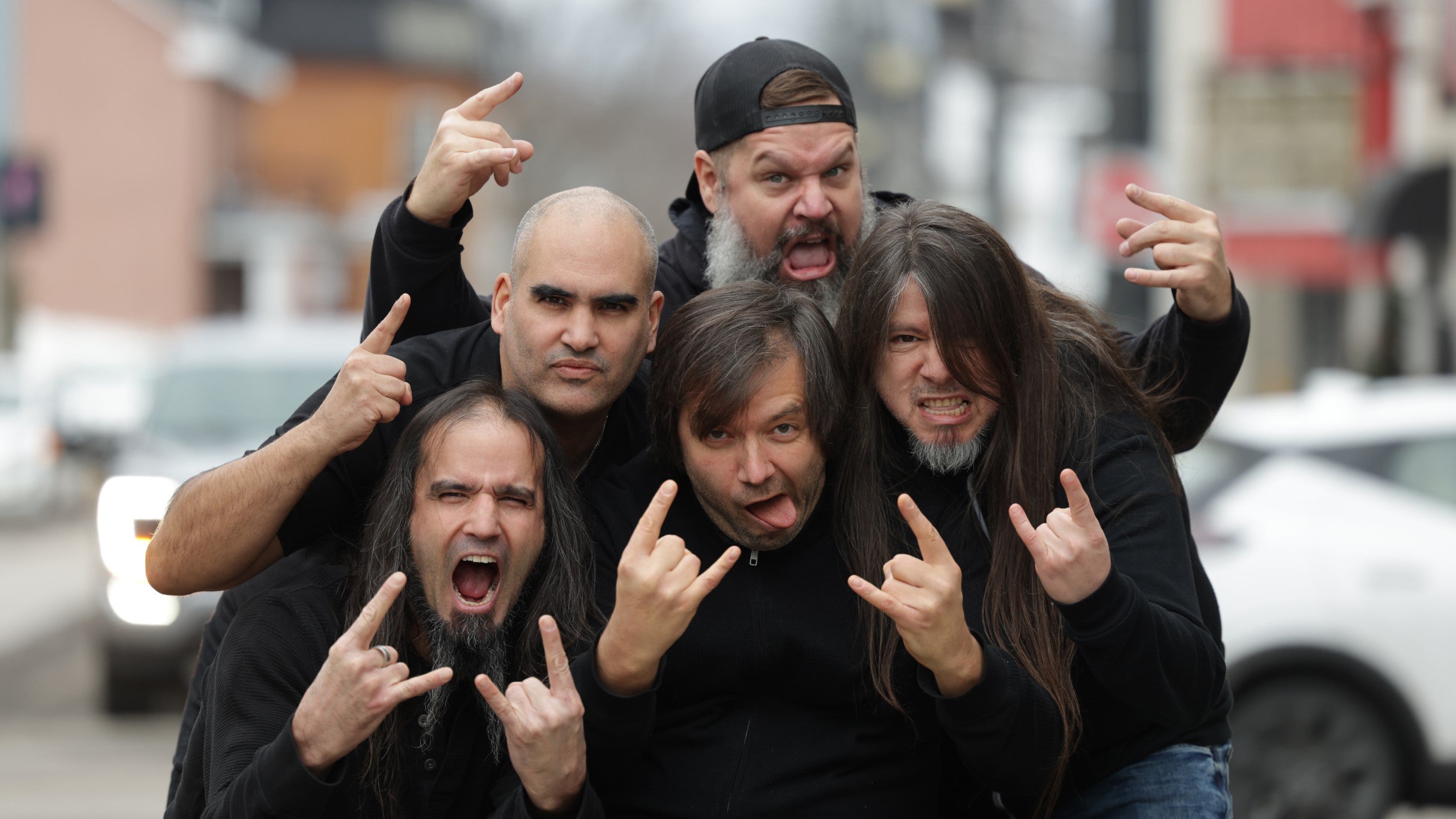 Mononc&rsquo; Serge et Anonymus presale information on freepresalepasswords.com