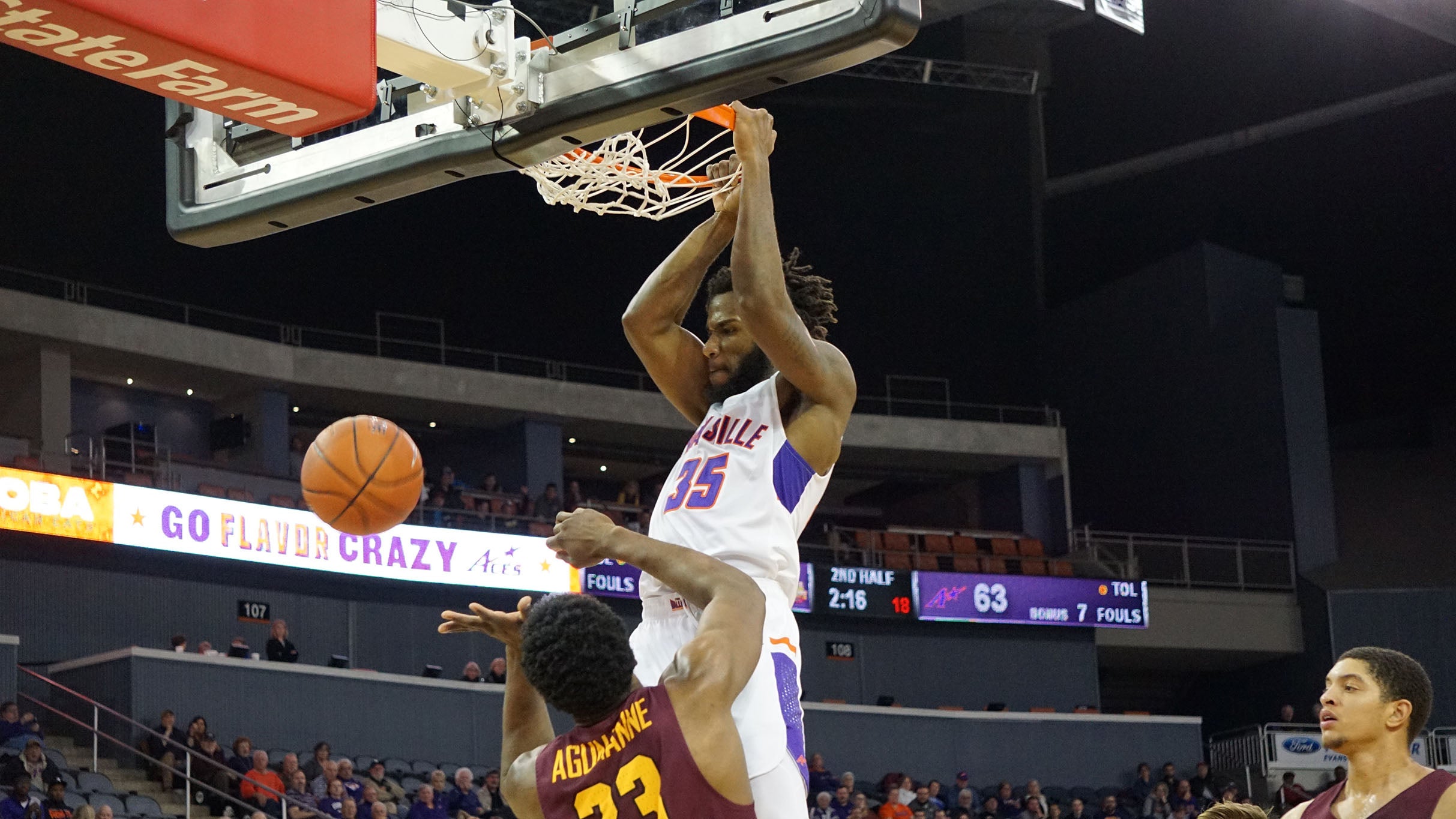 University of Evansville Aces Mens Basketball at Ford Center – Evansville, IN