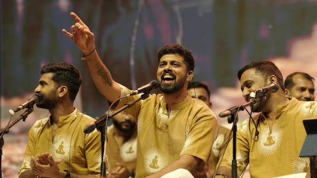 Nandagovindam Bhajans