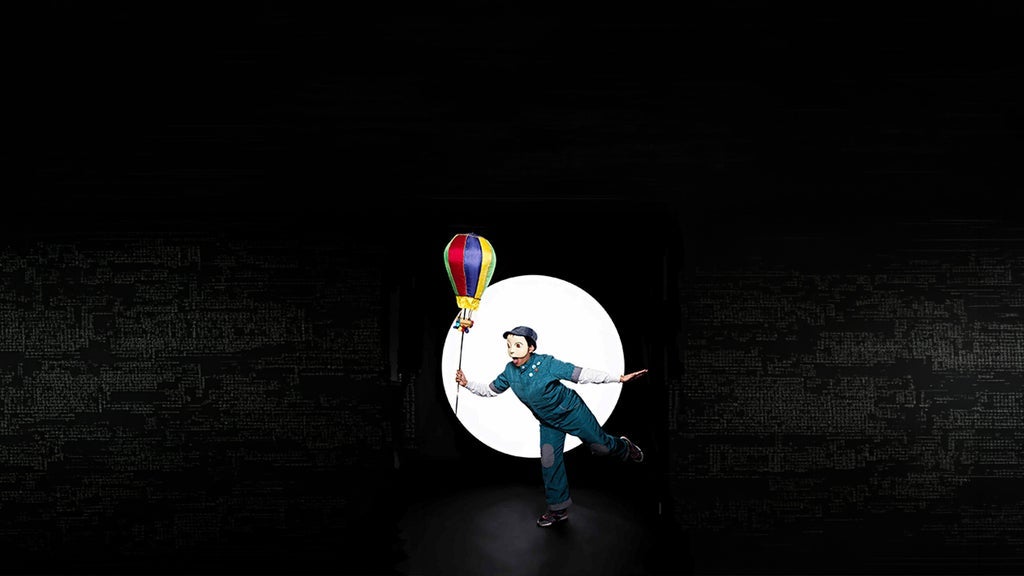 Imagen de XXV. Aniversario Cñía. El Espejo: El globo flotando, proporcionada por Ticketmaster