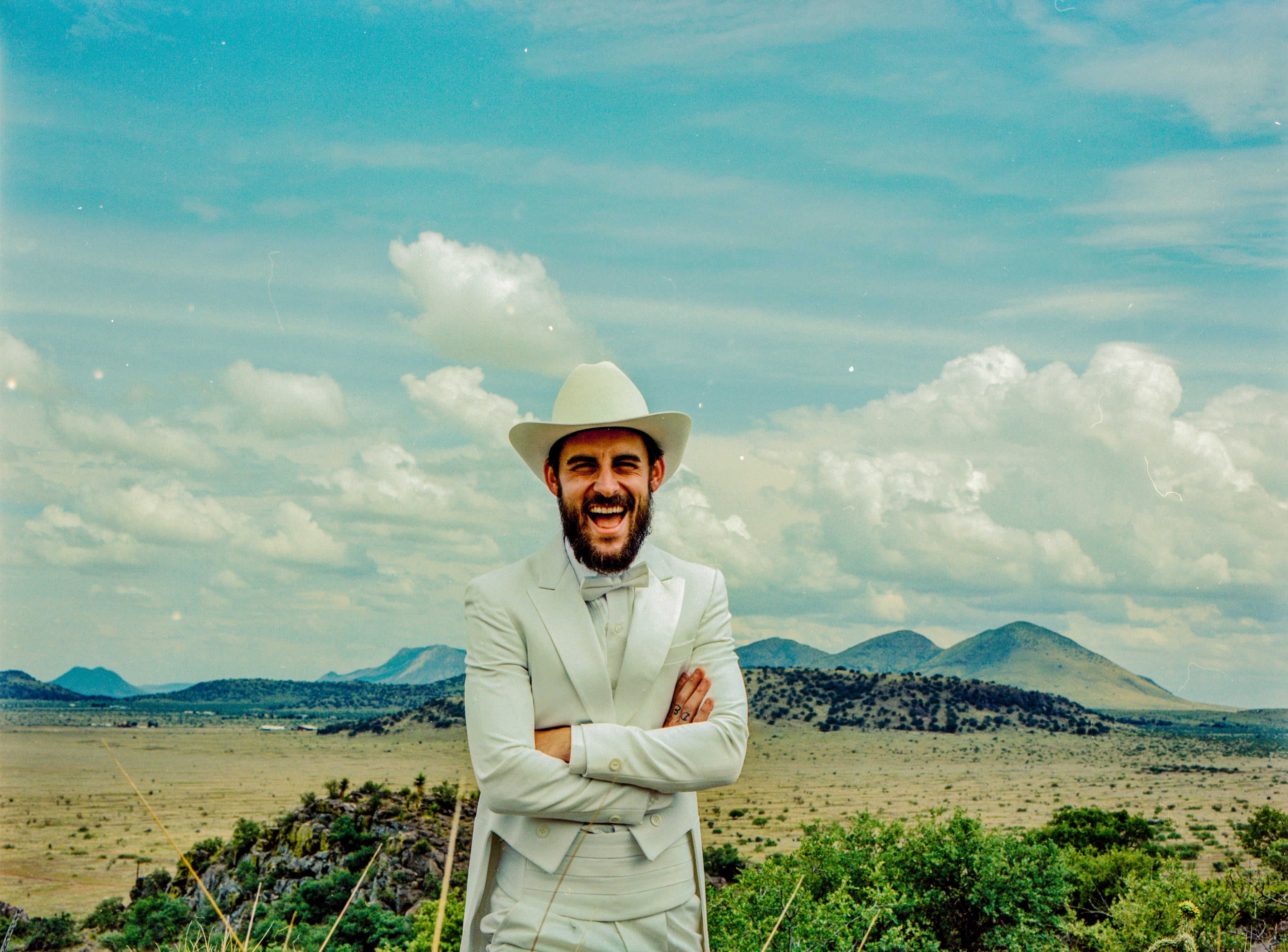 Robert Ellis, Andrew Montana 