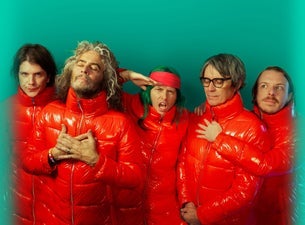 The Flaming Lips perform Yoshimi Battles the Pink Robots