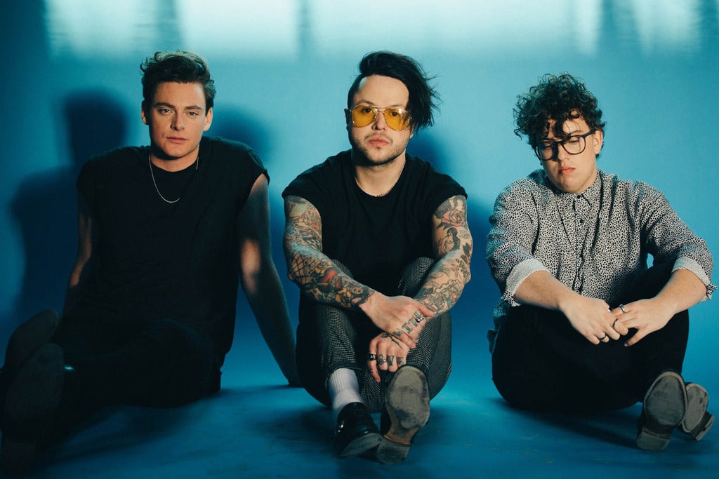 OTW Presents: lovelytheband- the finding it hard to smile tour