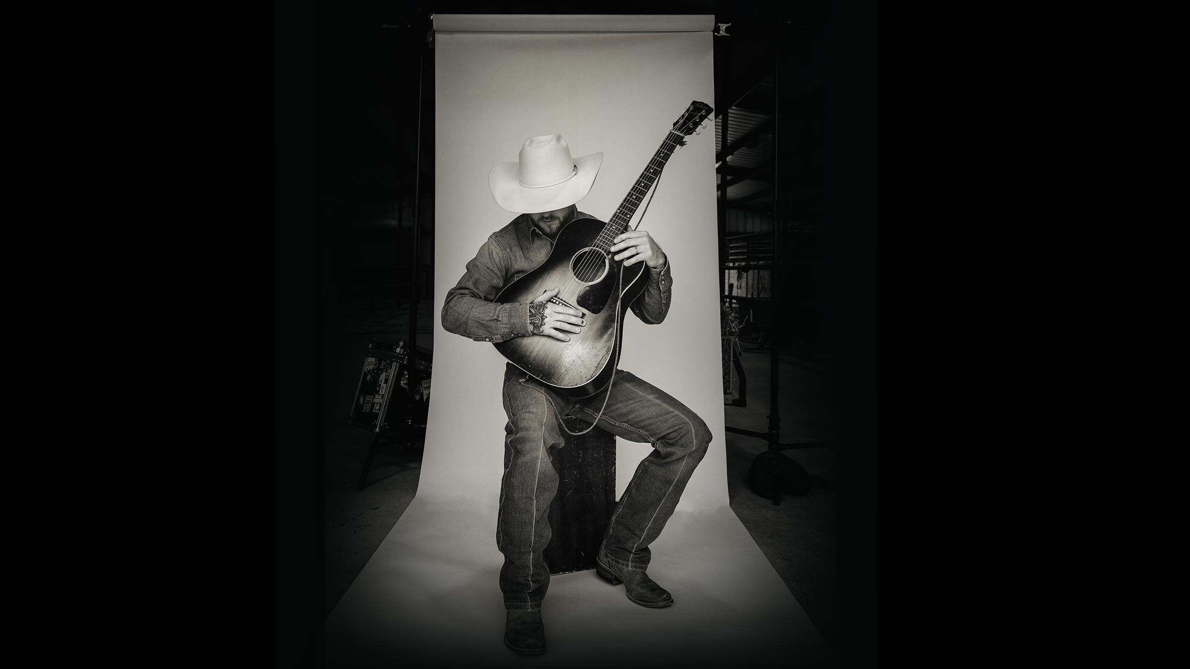 Cody Johnson: Leather Deluxe Tour