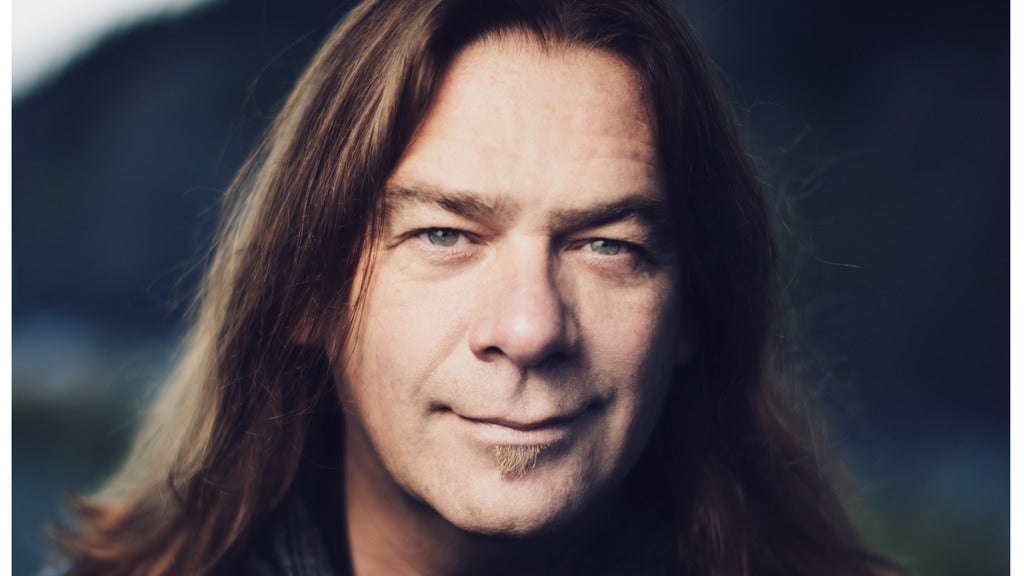 Alan Doyle live