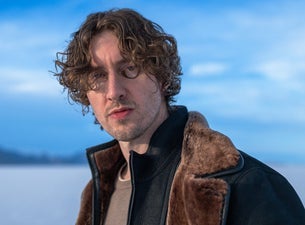 Image of Dean Lewis