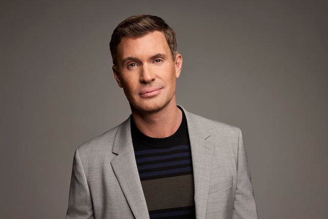Presales to jeff lewis: members use these when buying pre-sale tickets