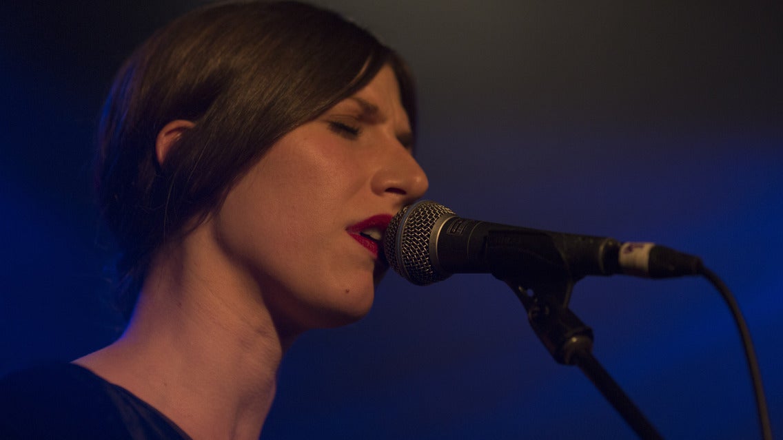 Aldous Harding live