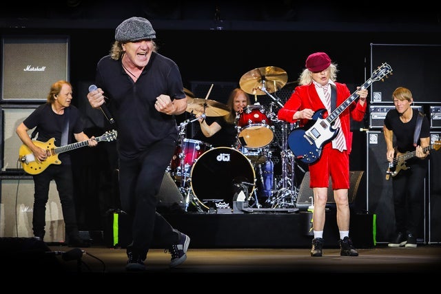 AC/DC hero