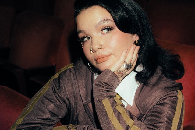 Lola Young presale code