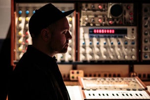 DJ Shadow