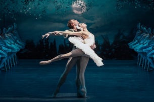 Swan Lake - Ballet De Santiago