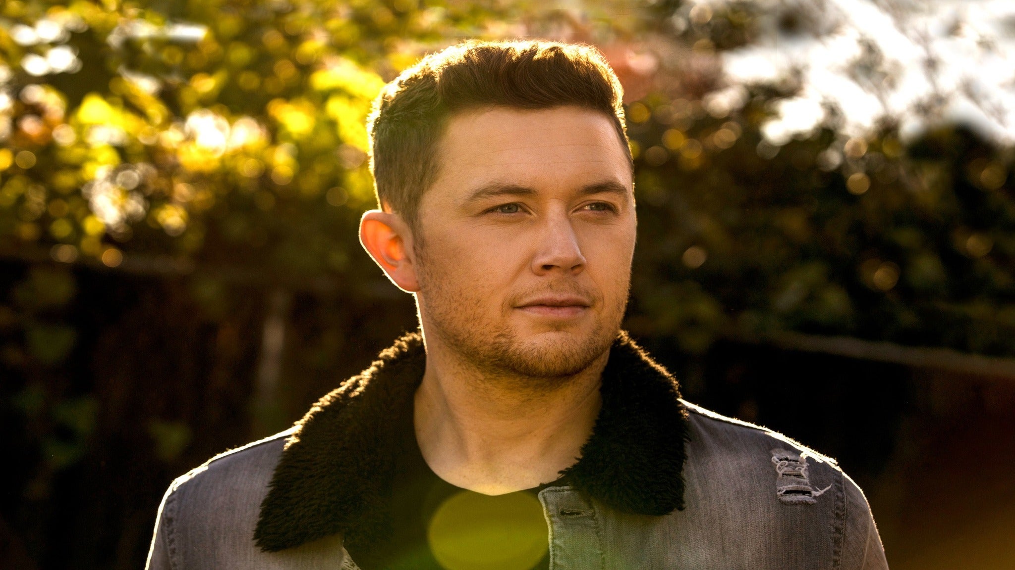 Scotty McCreery at Coyote Joes