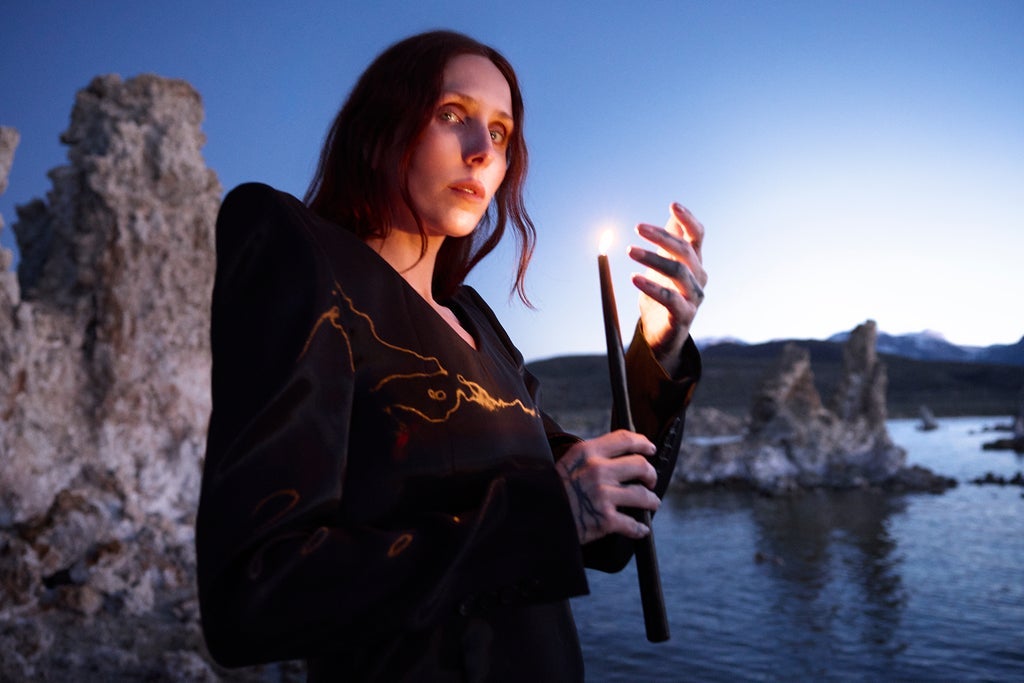 Chelsea Wolfe: THE DARK World Tour