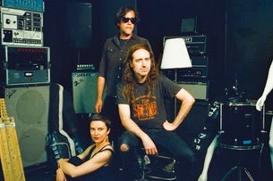 A Place To Bury Strangers (USA)