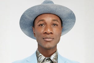 Night at The Barracks - Aloe Blacc