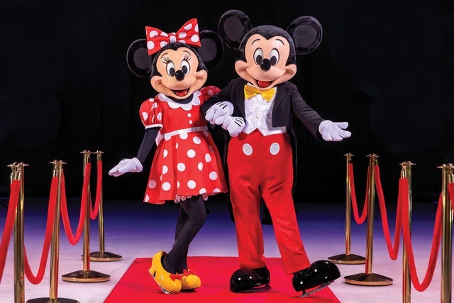 Presales to disney on ice presents spotlight magic!: members use these when buying pre-sale tickets