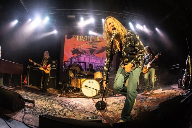 Physical Graffiti Performing LED ZEPPELIN