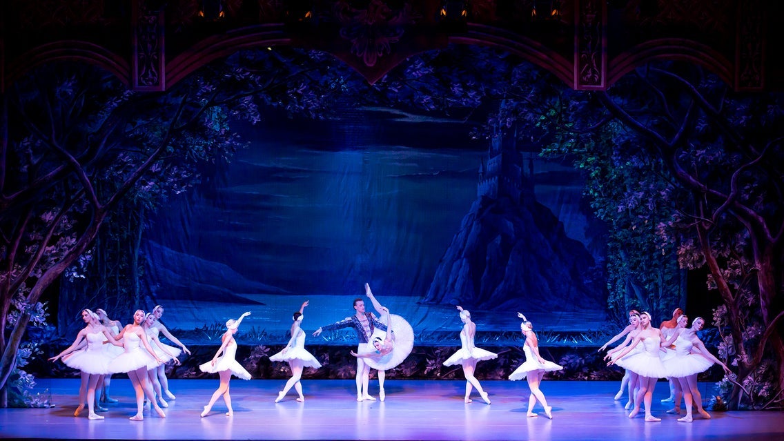 The International Ballet Company Berlin opfører Svanesøen event image
