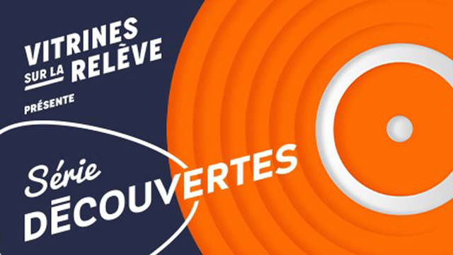 Vitrines sur la scène