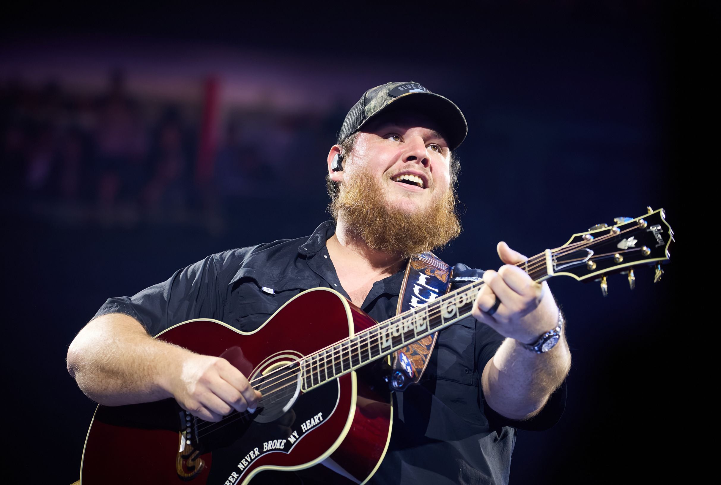 Luke Combs - Growin' Up And Gettin' Old Tour