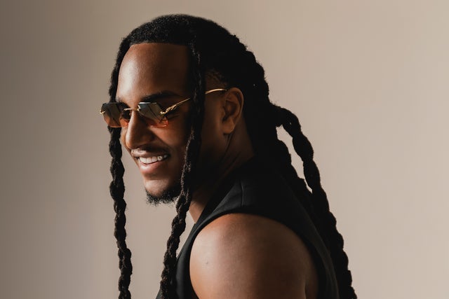 Ticket Reselling Jonna Fraser