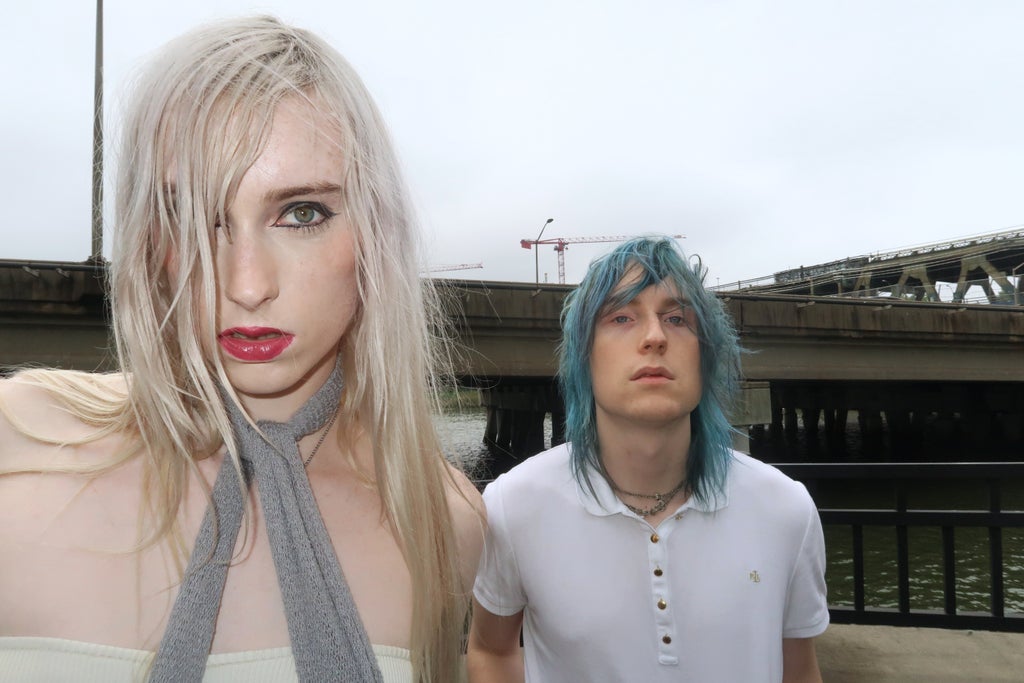 Frost Children, support: Saska