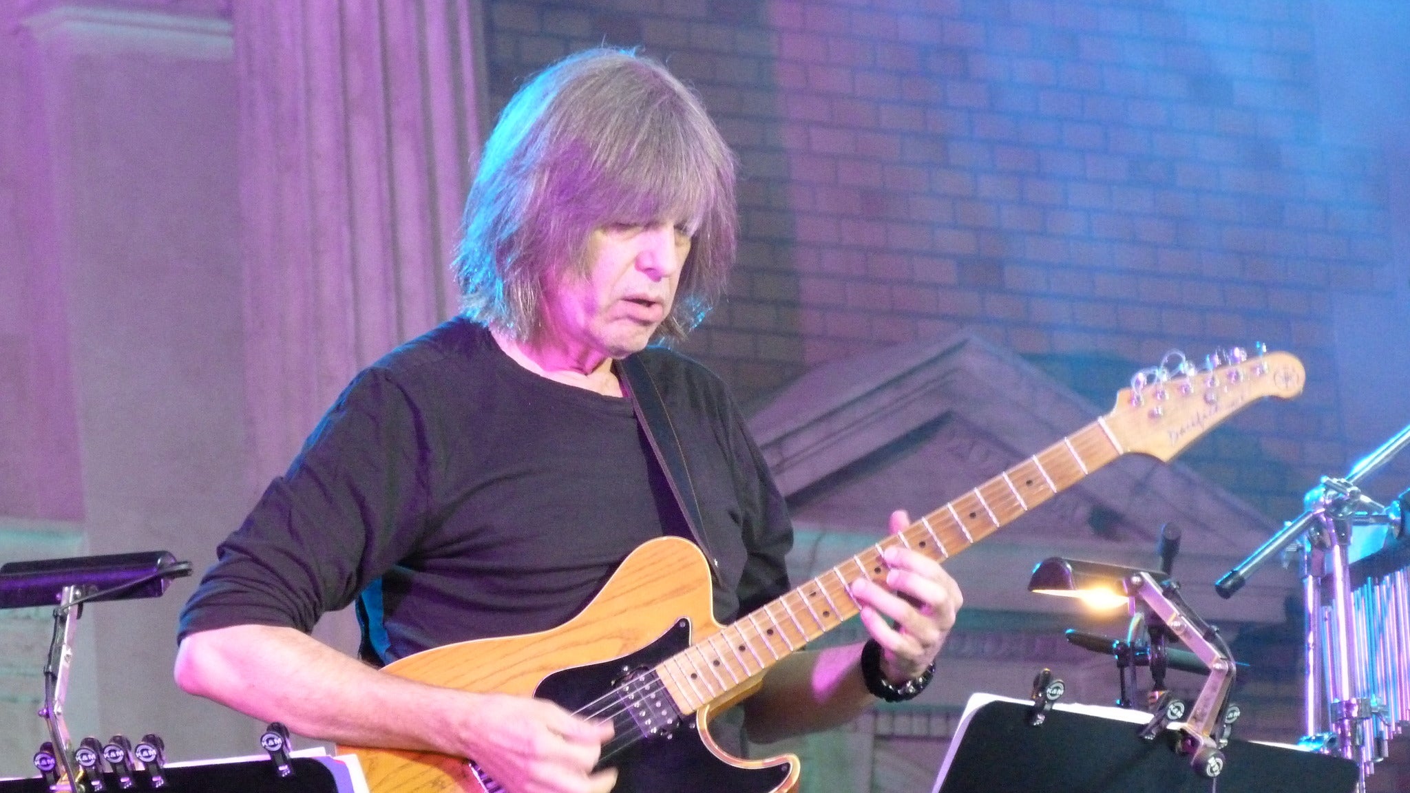 mike stern tour dates 2022