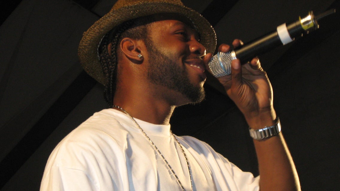 Dwele