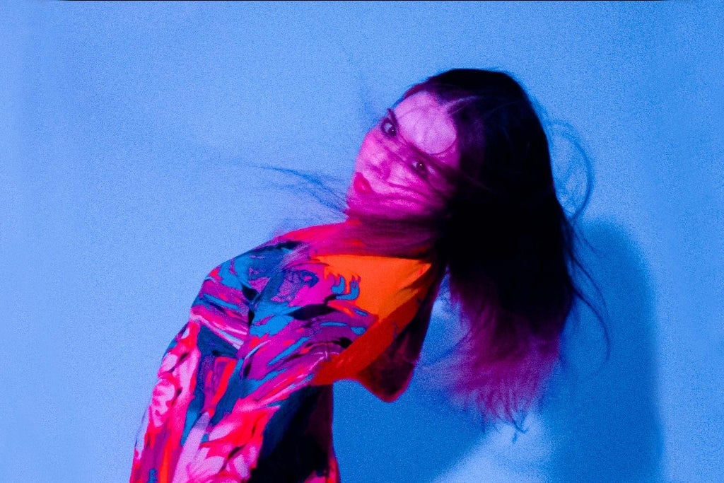 Elise Trouw - The Diary of Elon Lust Tour