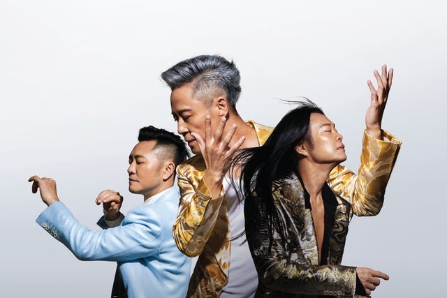 Grasshopper | Official Fontainebleau Ticket + Hotel Packages