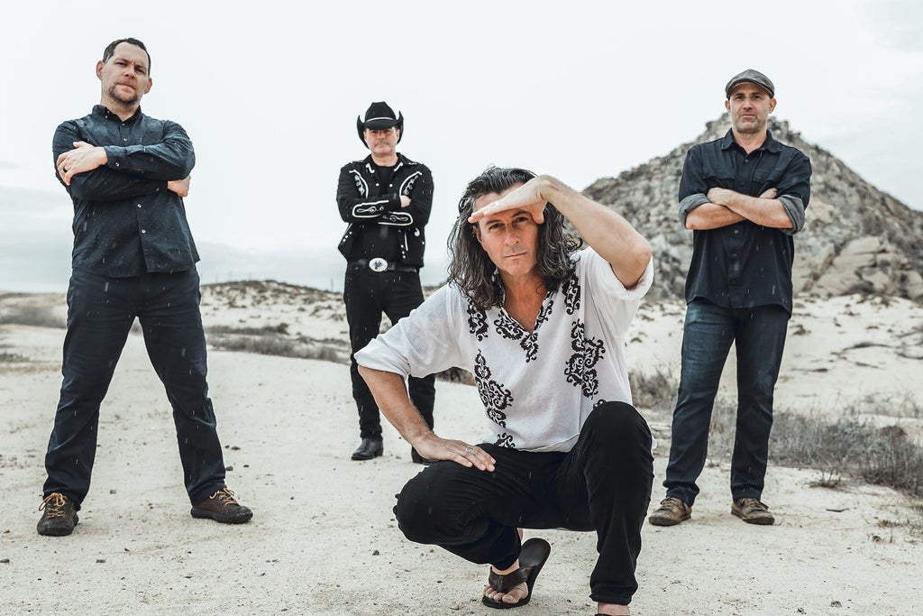 Roger Clyne & The Peacemakers