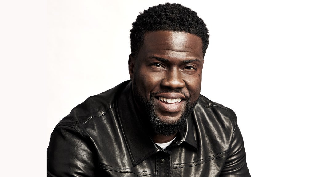 KEVIN HART WORKS OUT NEW JOKES