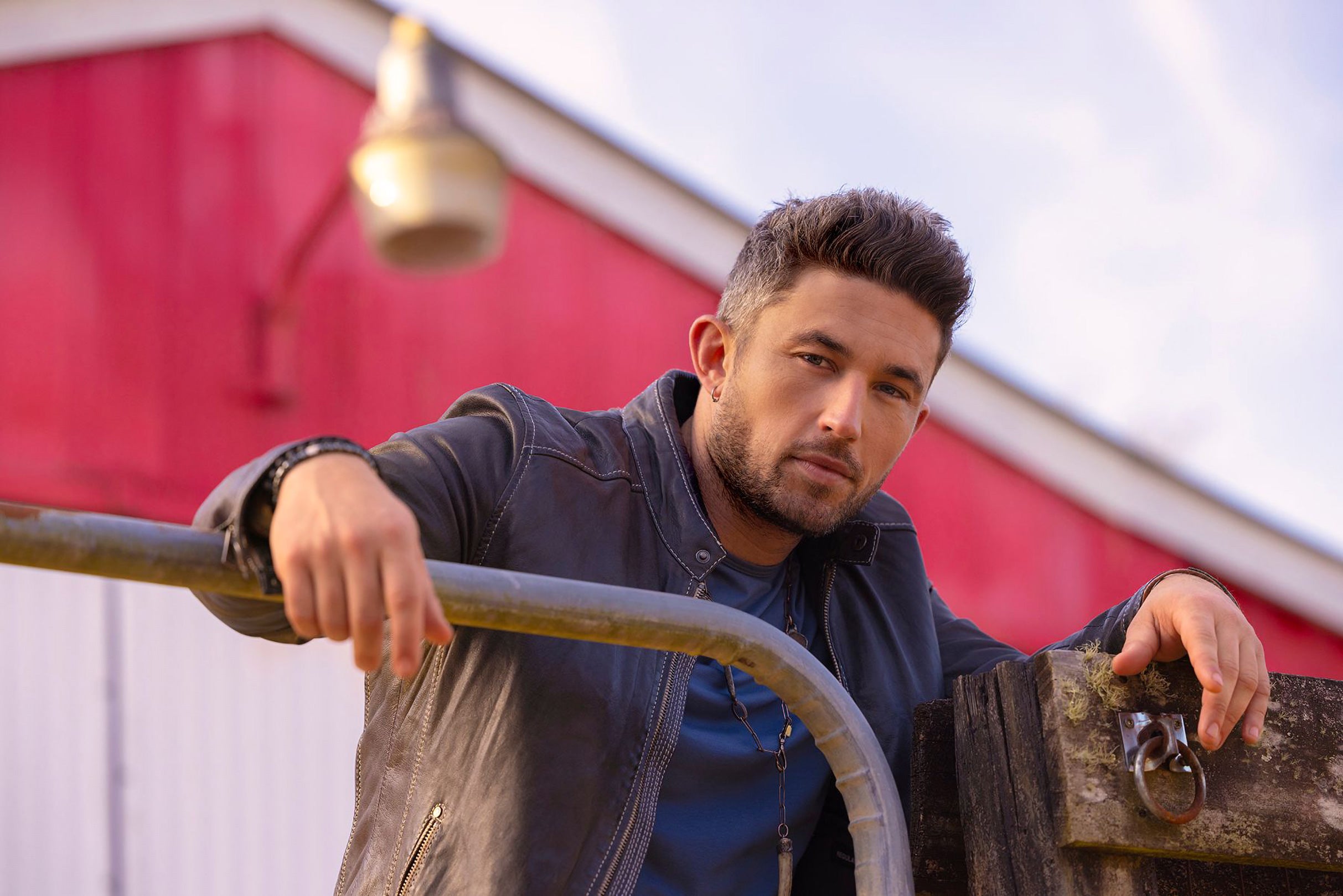 Country 102.5 Presents: Michael Ray at Six String Grill and Stage – Foxborough, MA