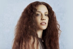 Jess Glynne