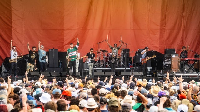 Dumpstaphunk Plays Sly