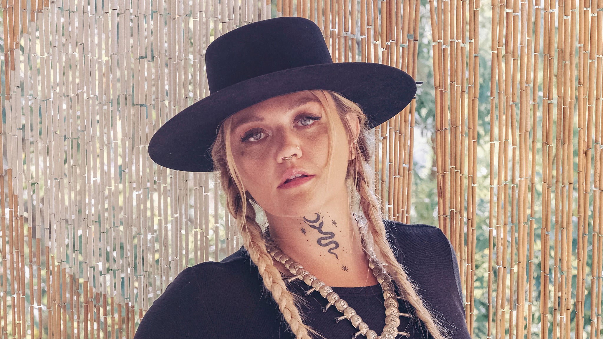 presale code to Elle King advanced tickets in Charles Town