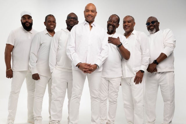 WDAS Presents MAZE - Dressed in All White: The Homecoming