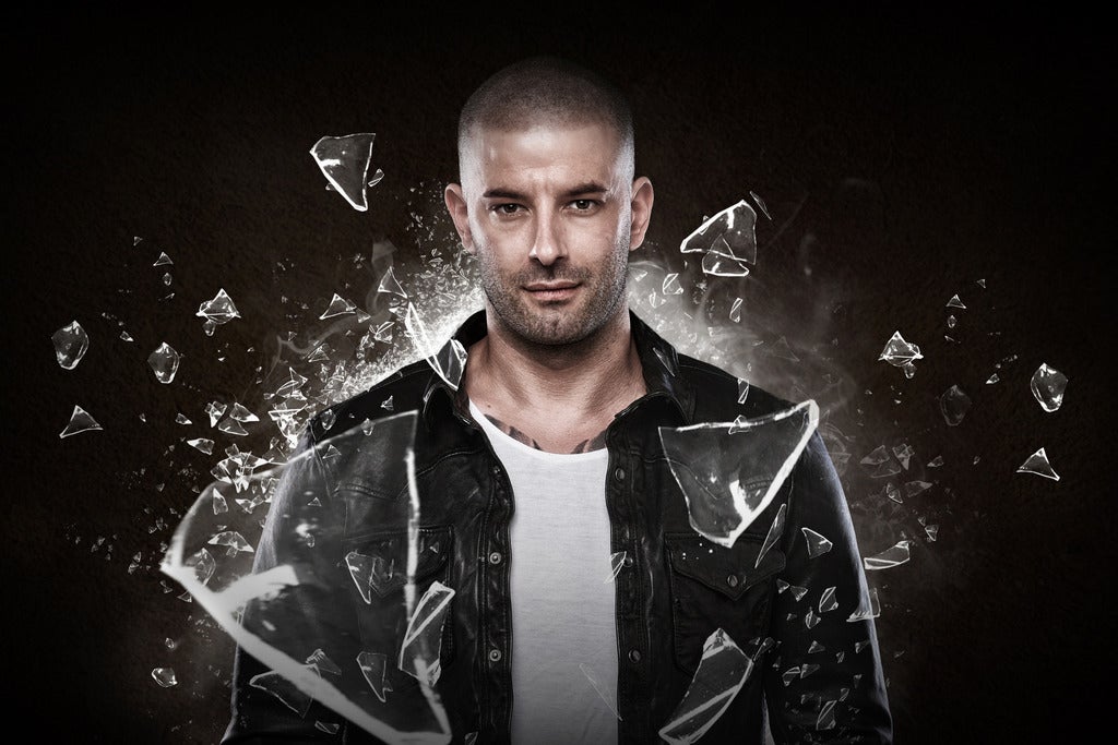 Darcy Oake Illusionist